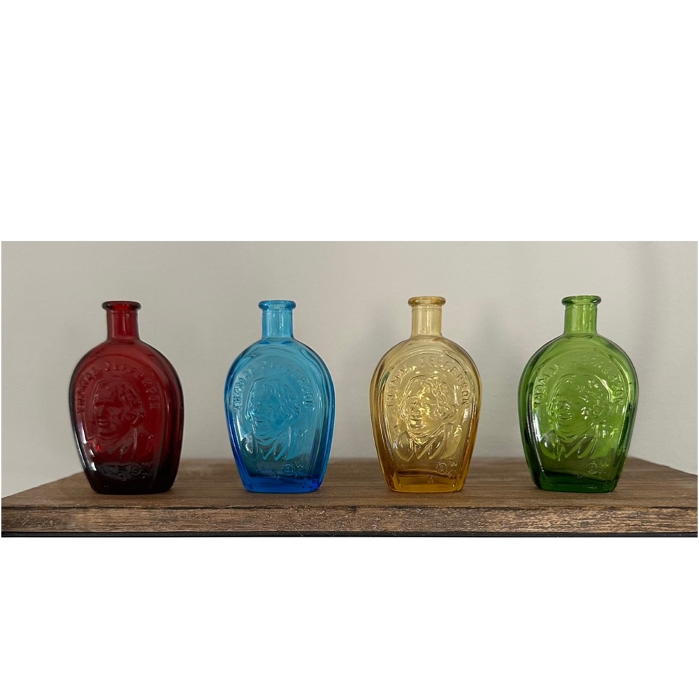 Wheaton Thomas Jefferson Miniature bottles.